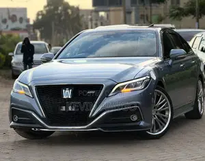 Toyota Crown 2019 Silver