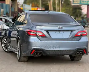 Toyota Crown 2019 Silver