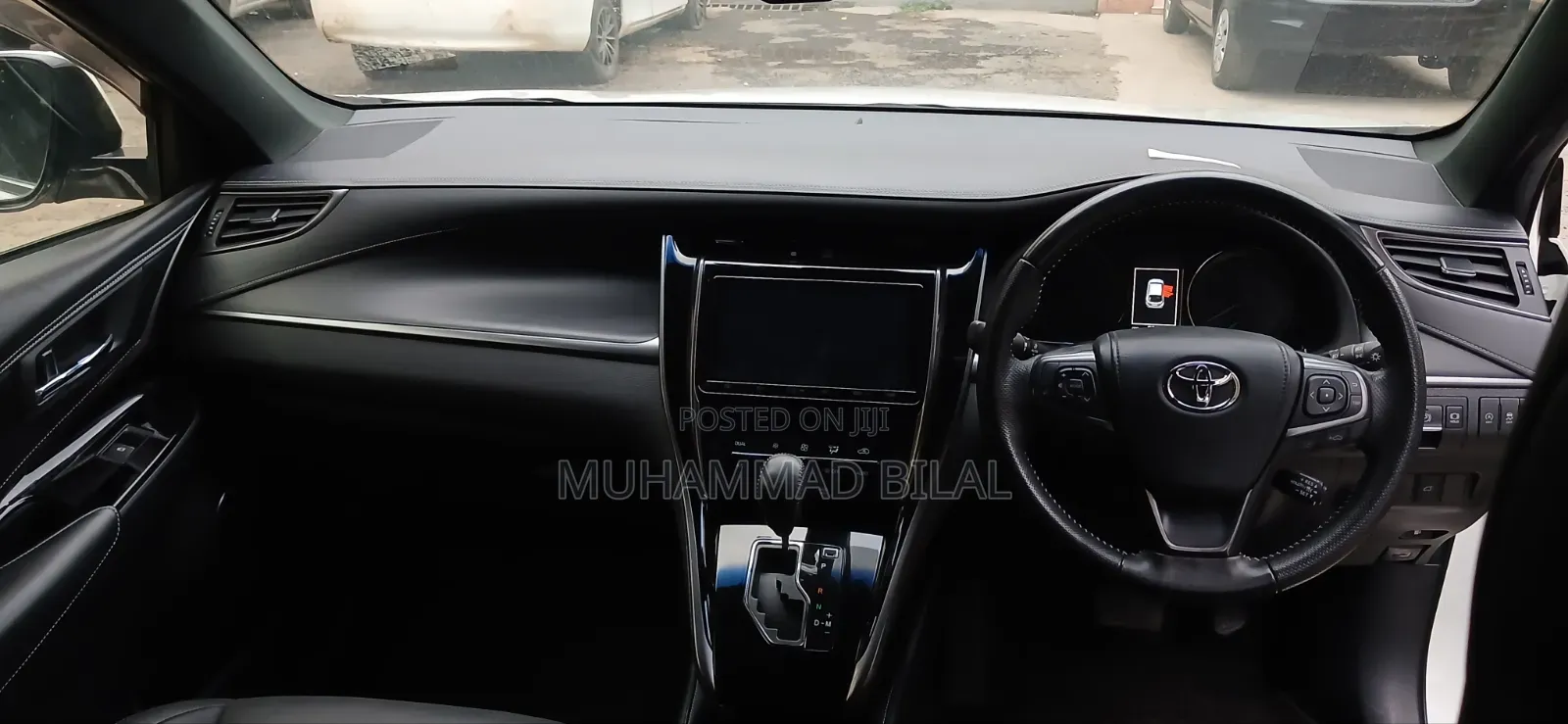 Toyota Harrier 2.0 2019 White