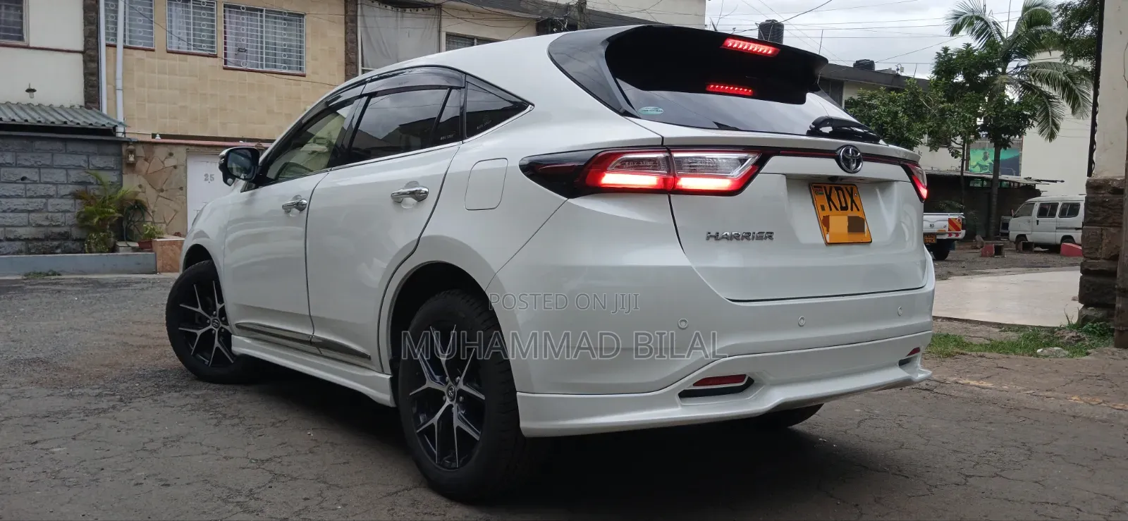 Toyota Harrier 2.0 2019 White
