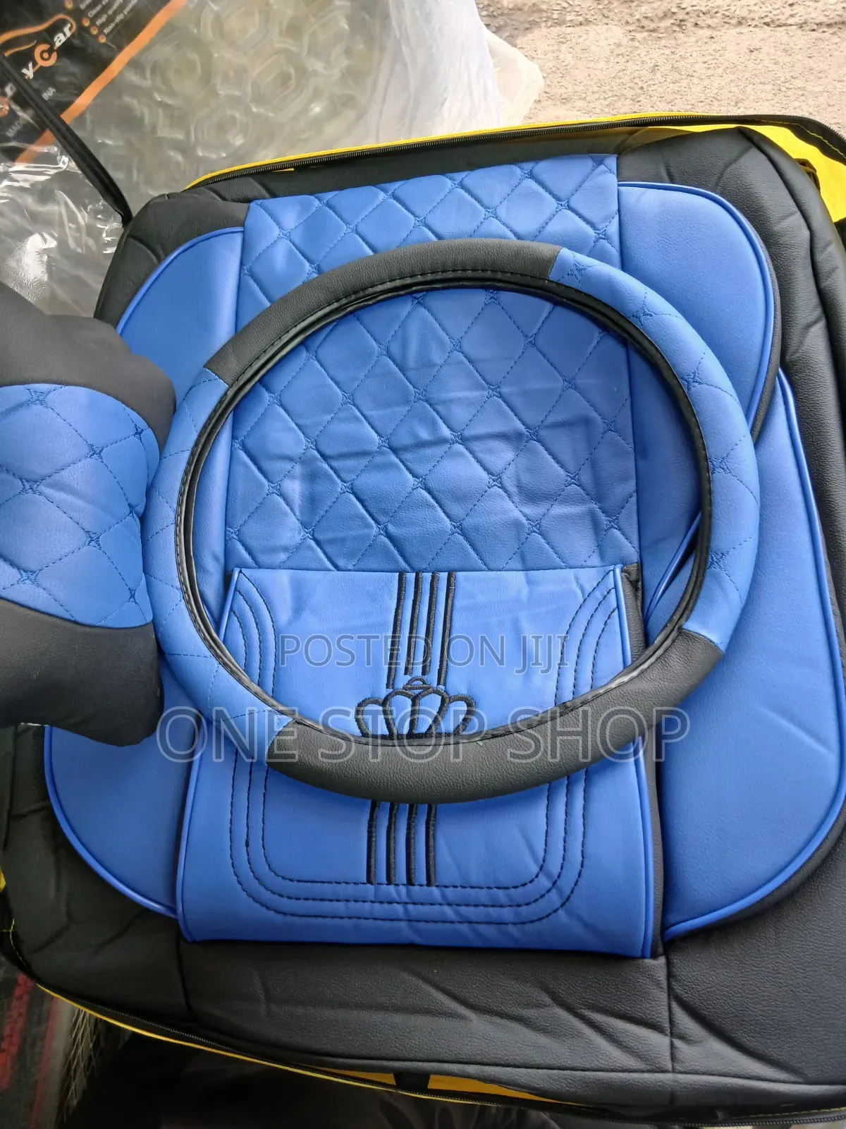 Blue_black Crown Diamond Stitched Full Set Design Seat Cover