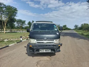 Toyota HiAce 2013 White