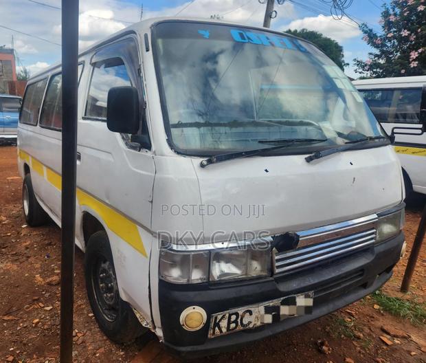 Nissan Caravan (Urvan) 2009 White - thumbnail 4