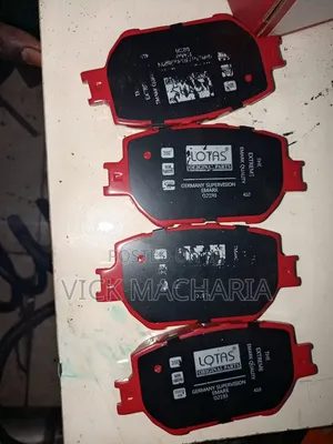 Toyota Crown/Mark X Front Brake Pads