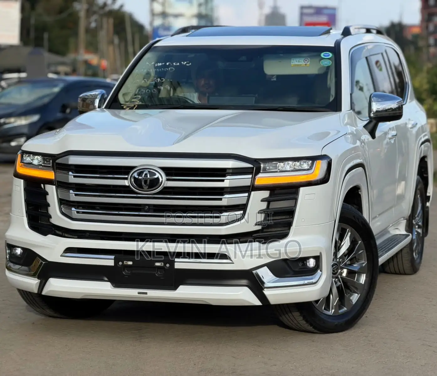 Toyota Land Cruiser LC300 2023