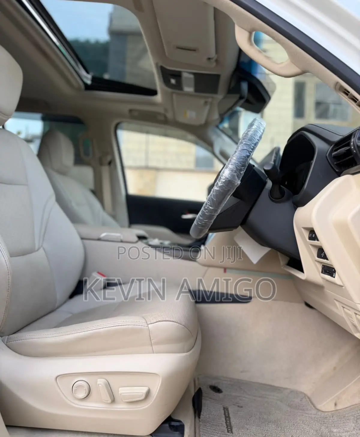 Toyota Land Cruiser LC300 2023