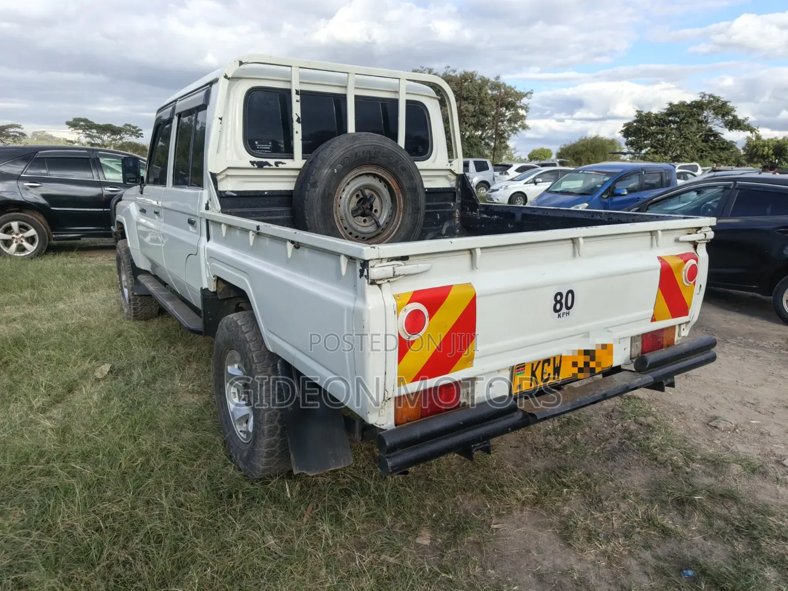 Toyota Land Cruiser 2013 White