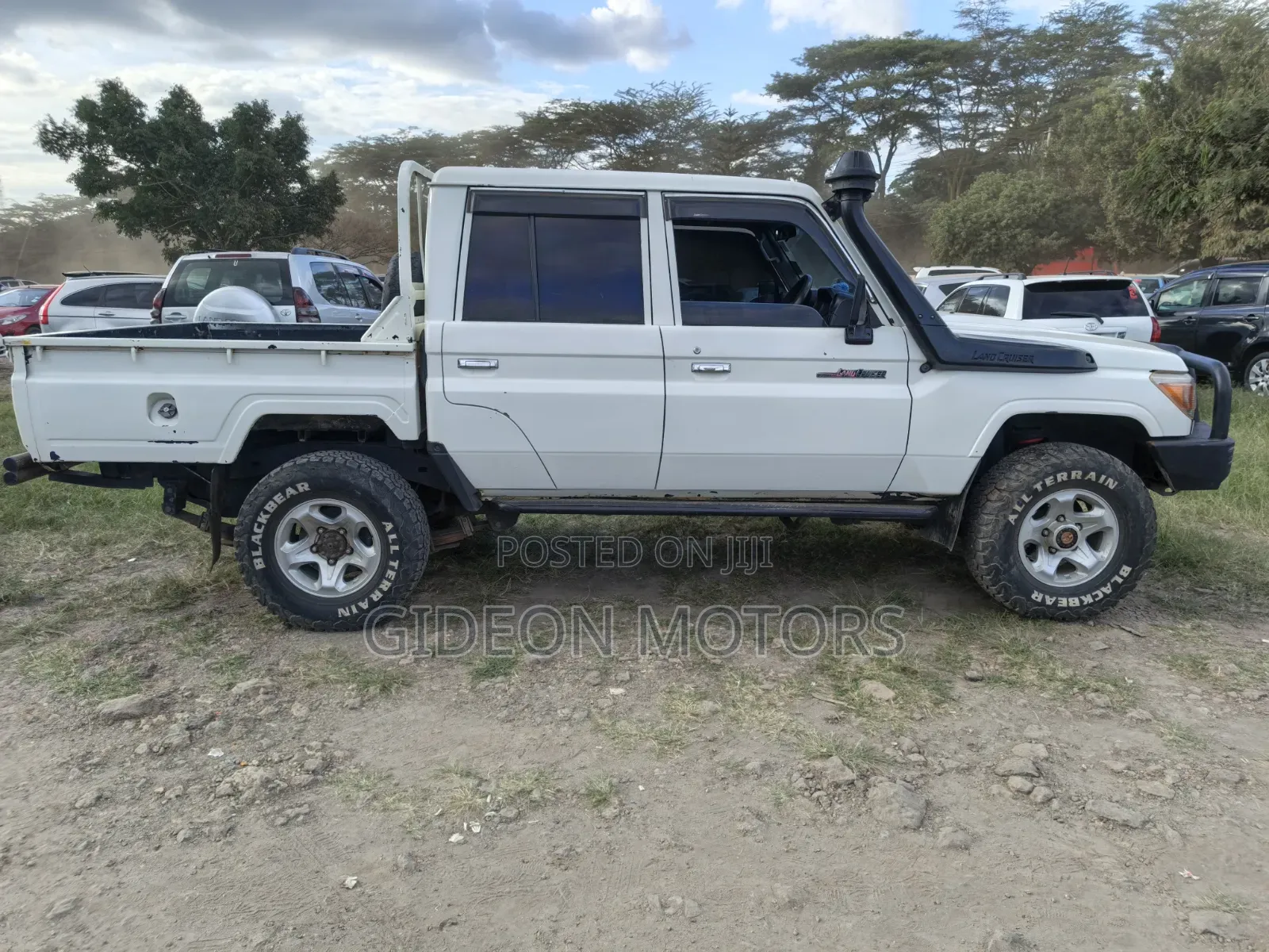 Toyota Land Cruiser 2013 White