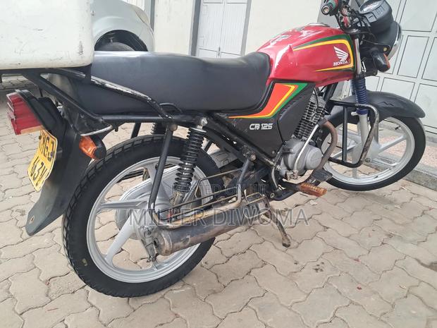 Honda CB 2024 Red - thumbnail 2