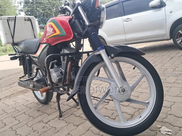 Honda CB 2024 Red - thumbnail 15