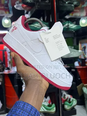 Nike Air Force 1 Low CMFT *Kobe Bryant*
Sizes:37-45