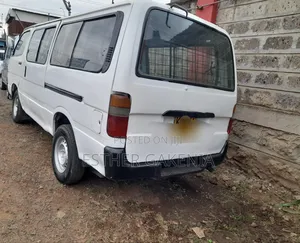 Toyota HiAce 2004 White