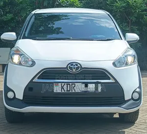 Toyota Sienta 2018 White