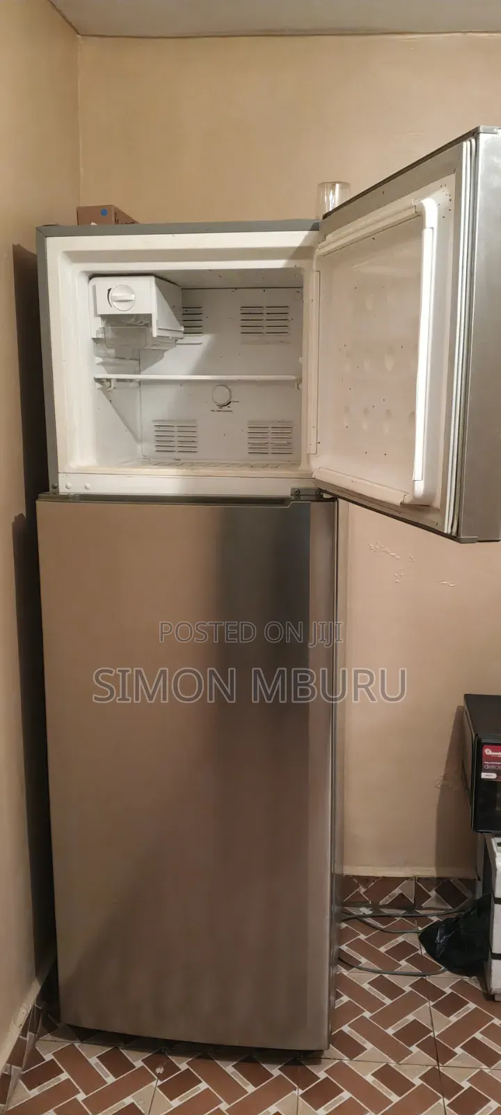 Ramptons Fridge 277l