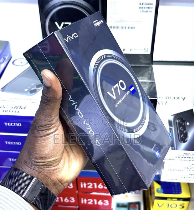 New Vivo V70 512 GB Black - thumbnail 2