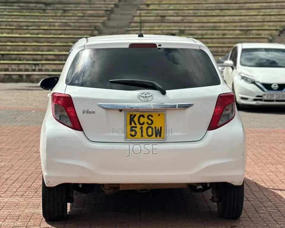 Toyota Vitz 2013 White