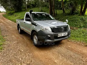 Toyota Hilux 2015 Silver