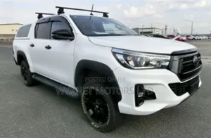 Toyota Hilux Revo Double Cab Deisel 2.4 AWD 2019 White