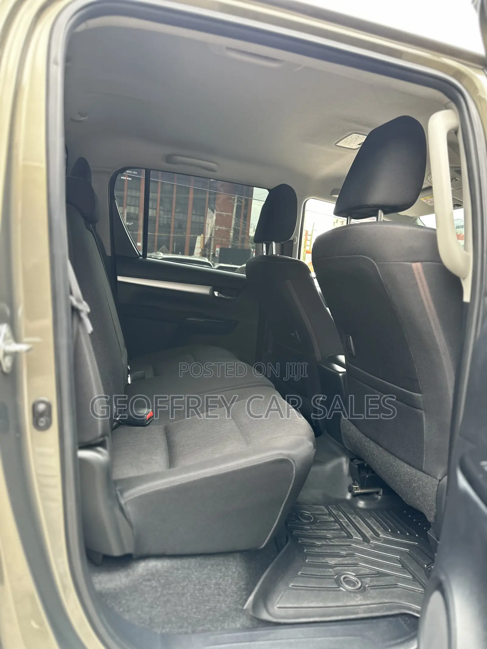 Toyota Hilux Revo Double Cab Deisel 2.4 RWD 2022 Gold