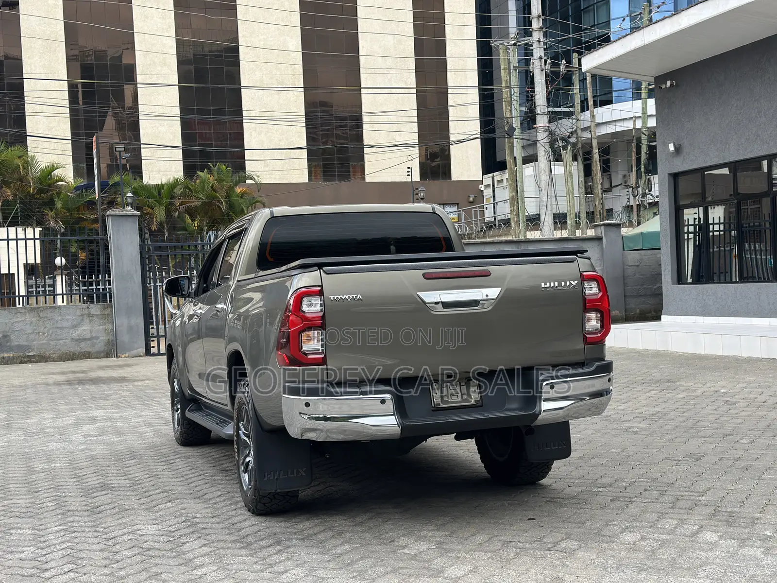 Toyota Hilux Revo Double Cab Deisel 2.4 RWD 2022 Gold