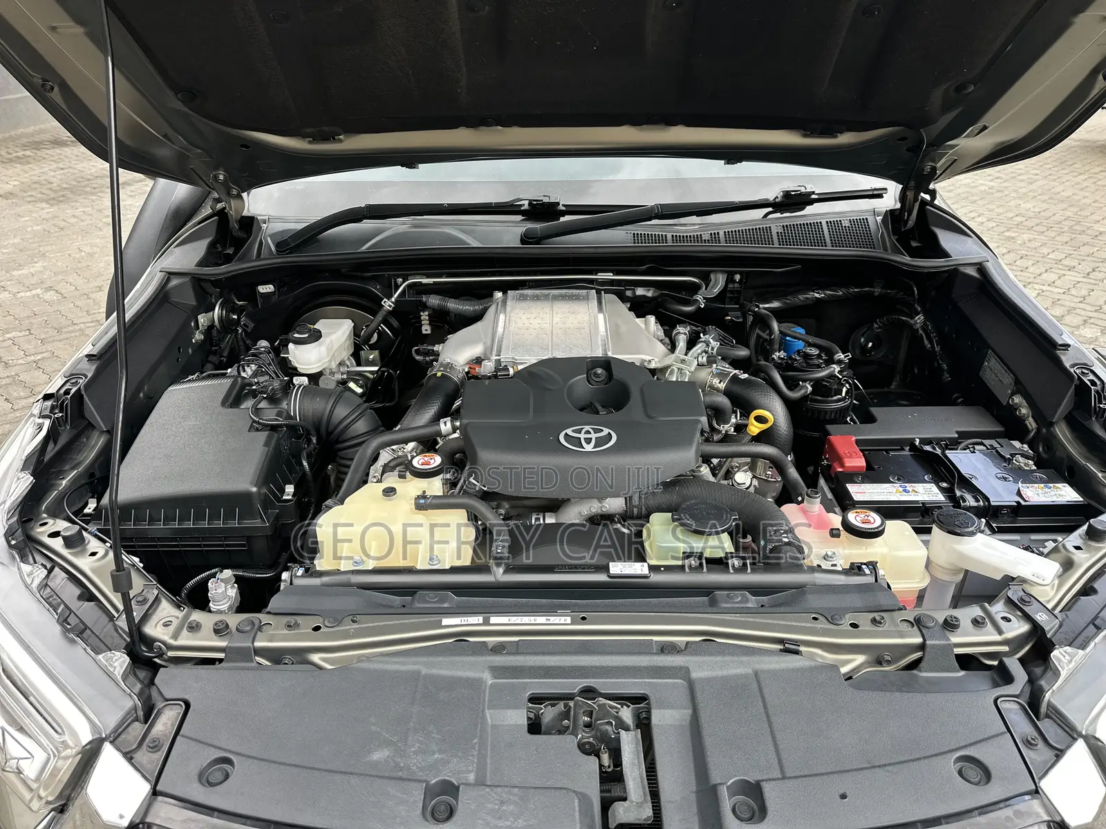 Toyota Hilux Revo Double Cab Deisel 2.4 RWD 2022 Gold