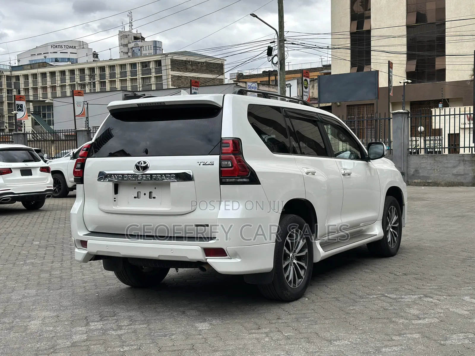 Toyota Land Cruiser Prado 2.8 2020 White