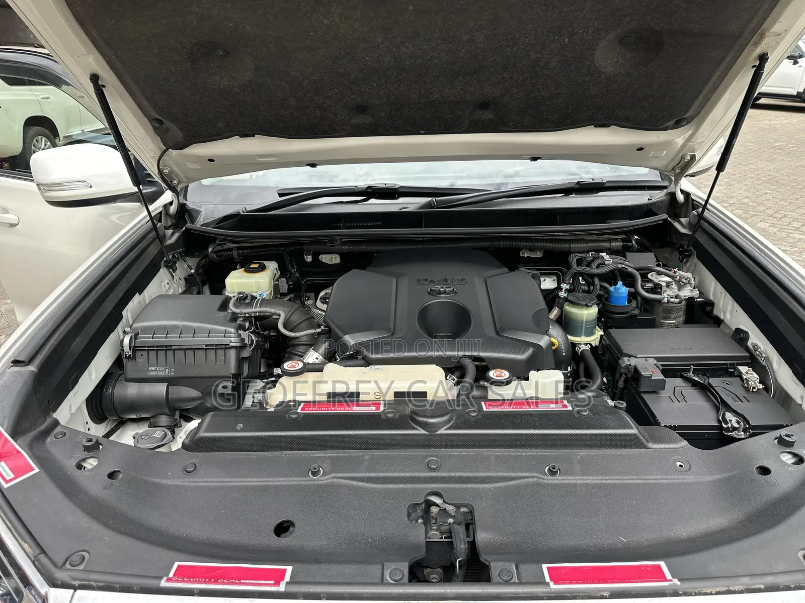 Toyota Land Cruiser Prado 2.8 2020 White