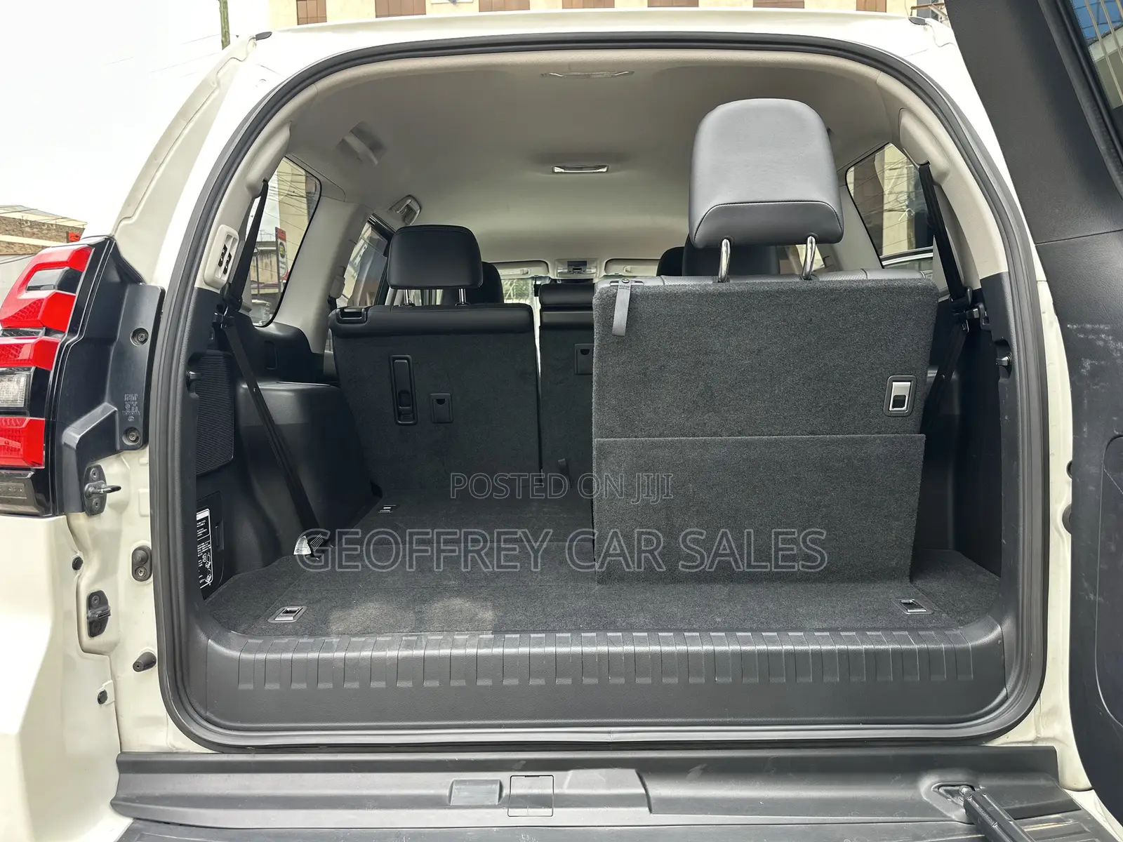 Toyota Land Cruiser Prado 2.8 2020 White