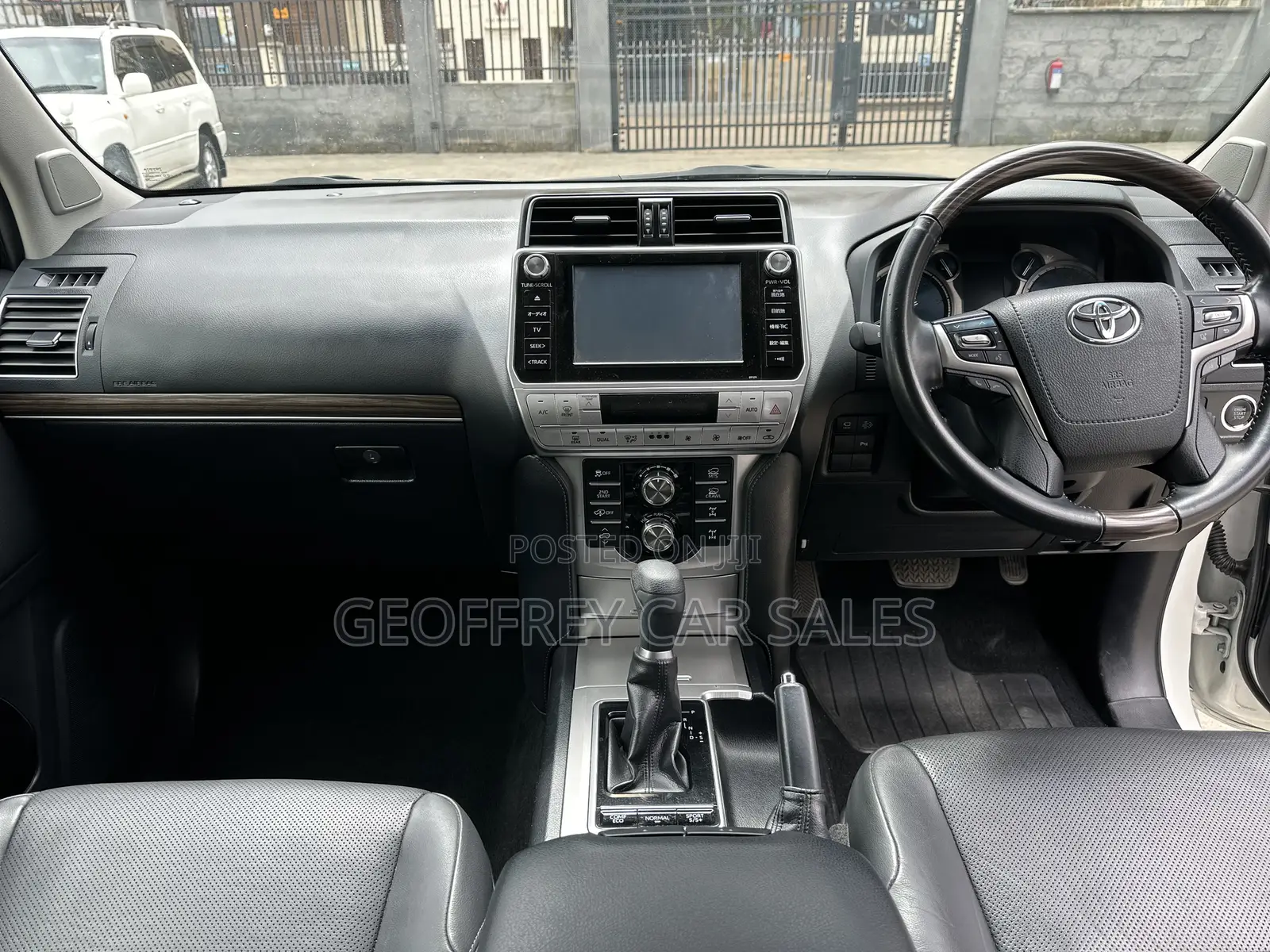 Toyota Land Cruiser Prado 2.8 2020 White