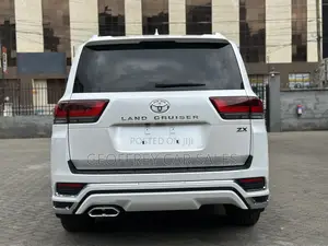 Toyota Land Cruiser 3.5 Petrol 4WD 2022 White