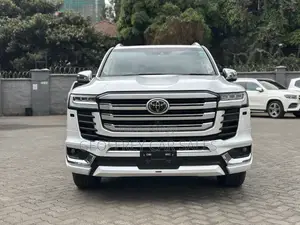 Toyota Land Cruiser 3.5 Petrol 4WD 2022 White