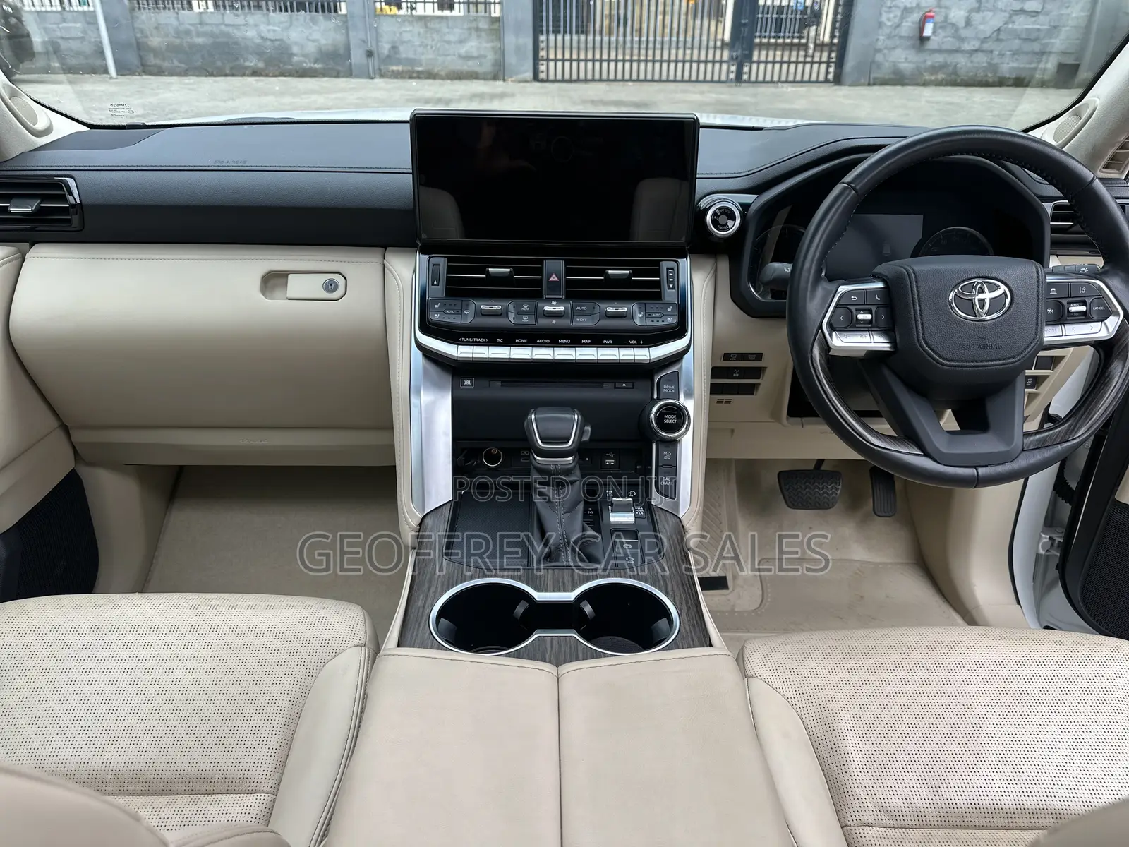 Toyota Land Cruiser 3.5 Petrol 4WD 2022 White