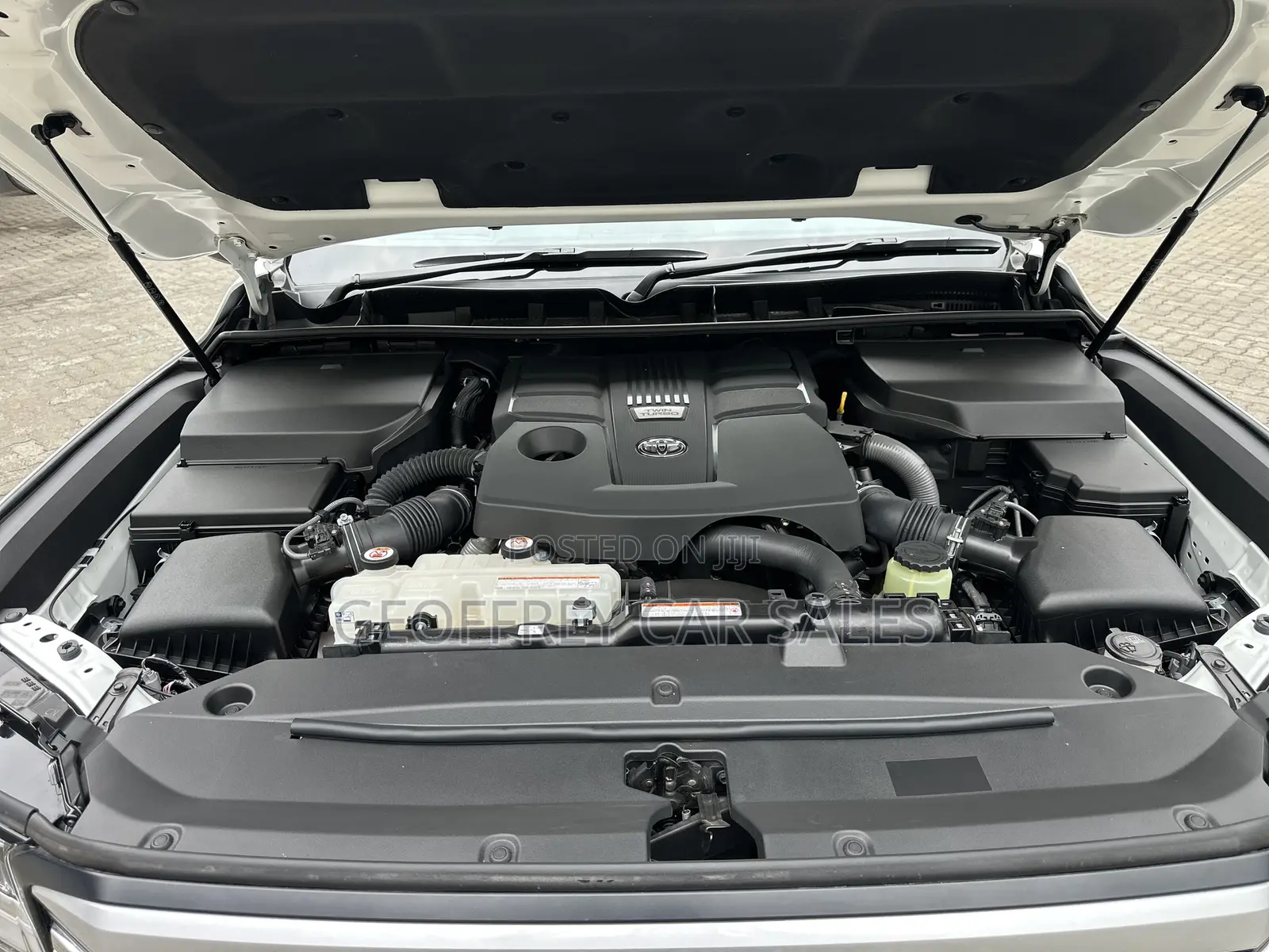 Toyota Land Cruiser 3.5 Petrol 4WD 2022 White