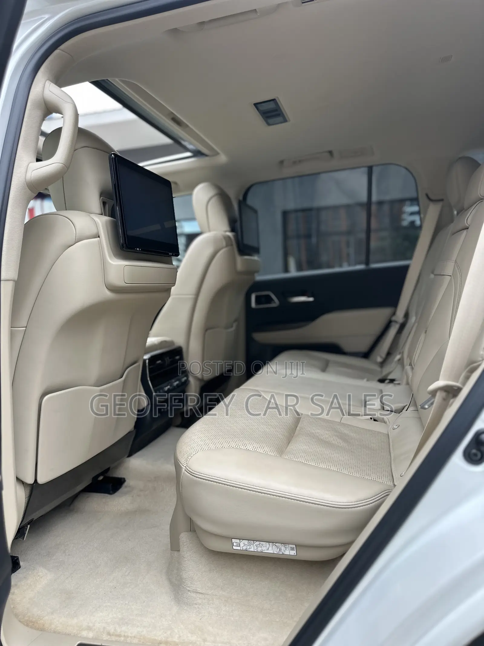 Toyota Land Cruiser 3.5 Petrol 4WD 2022 White
