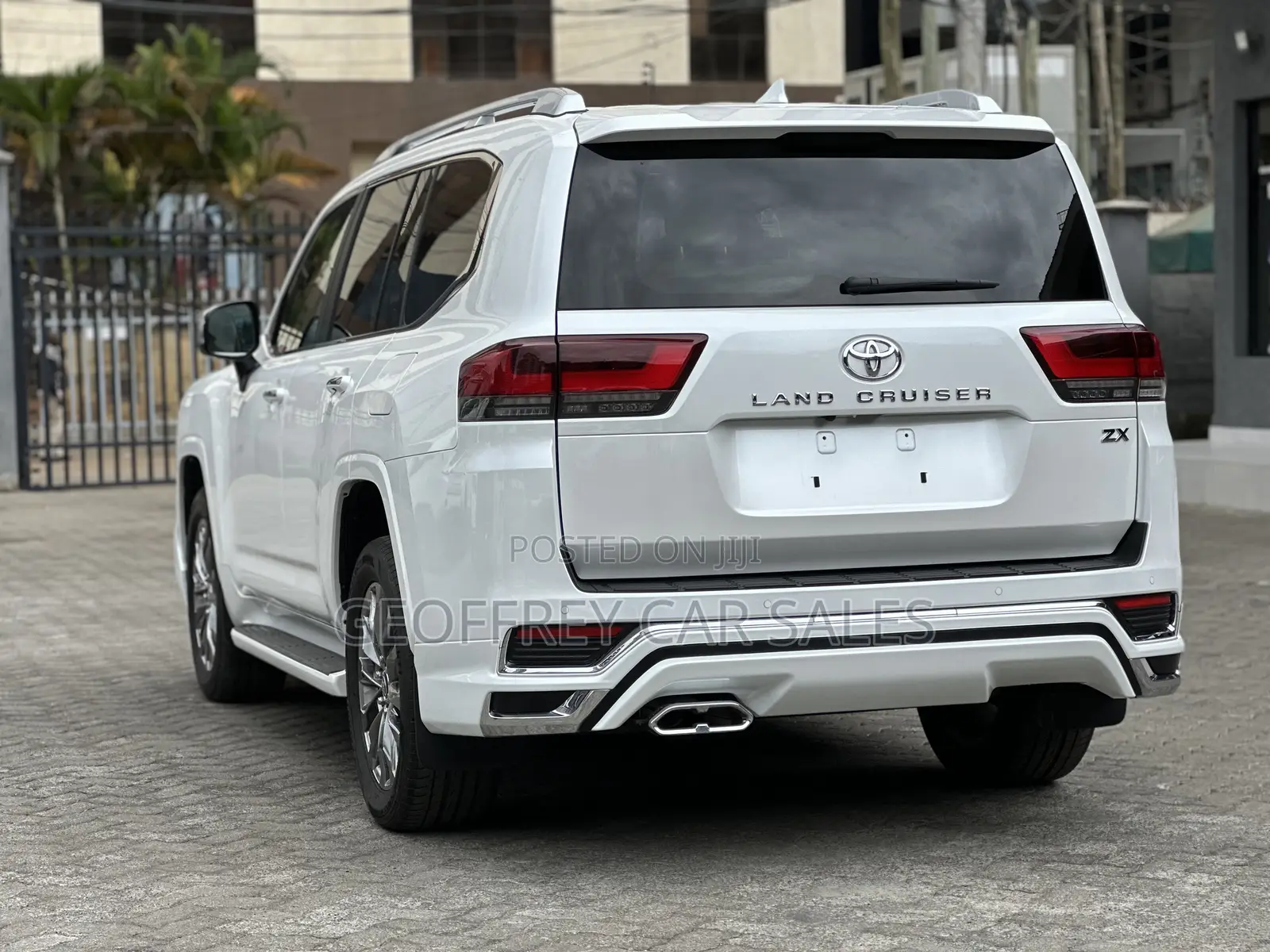 Toyota Land Cruiser 3.5 Petrol 4WD 2022 White