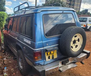 Mitsubishi Pajero 2001 Blue
