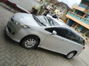 Toyota Wish 2011 Silver