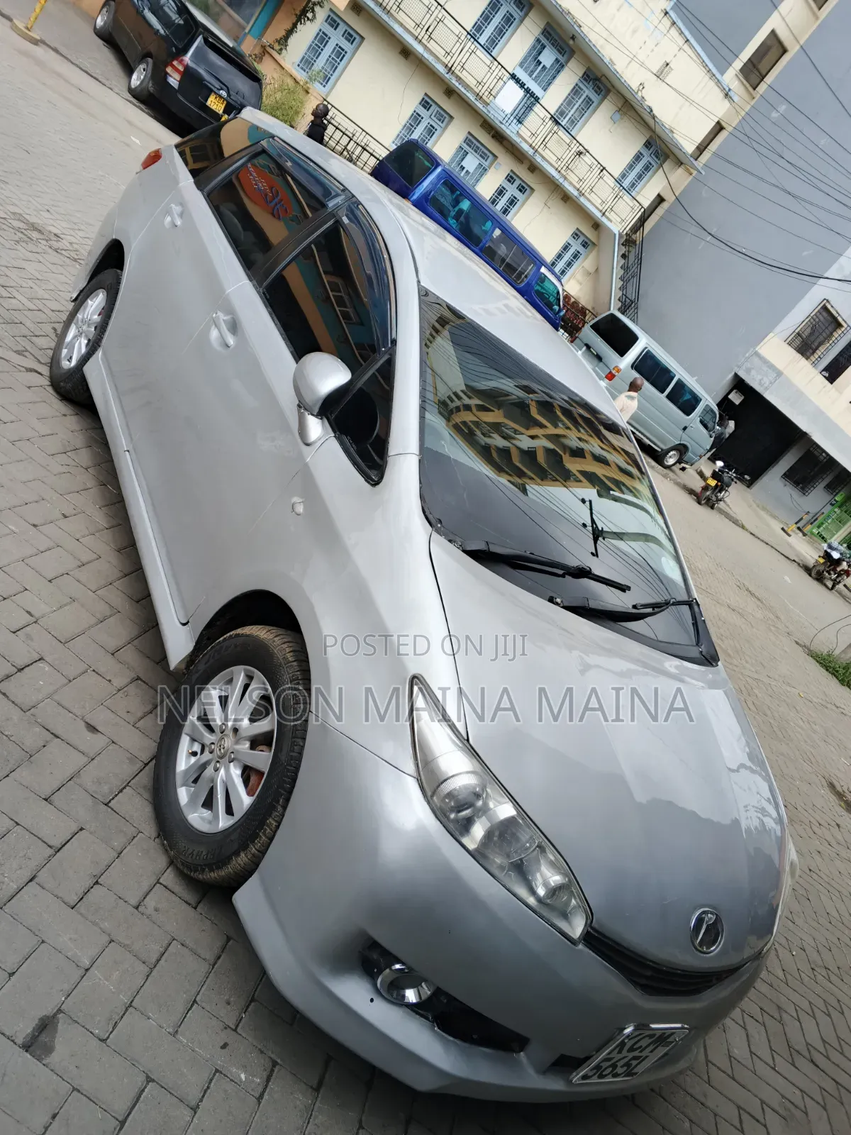 Toyota Wish 2011 Silver