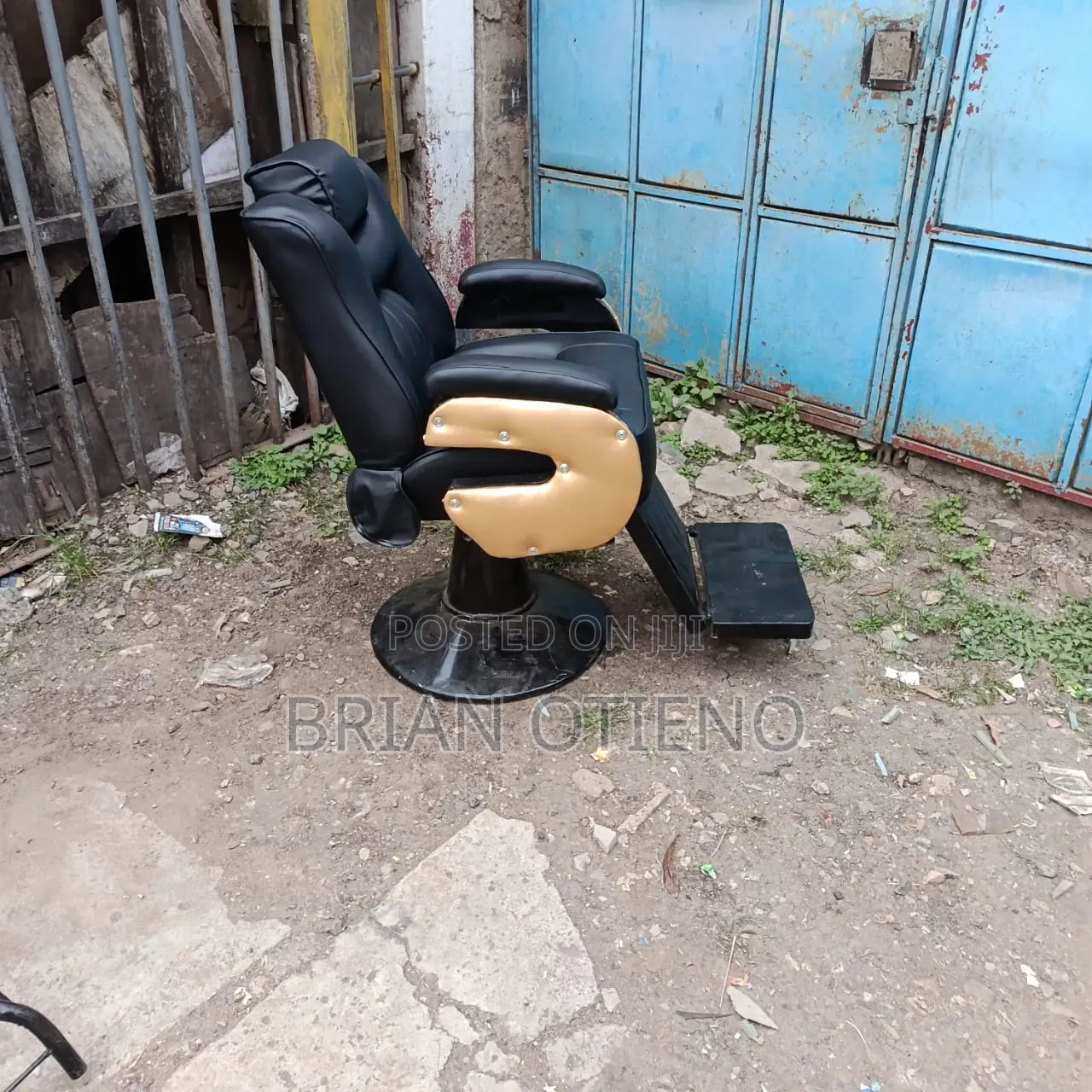 Black/Gold Leather Barber Chairs