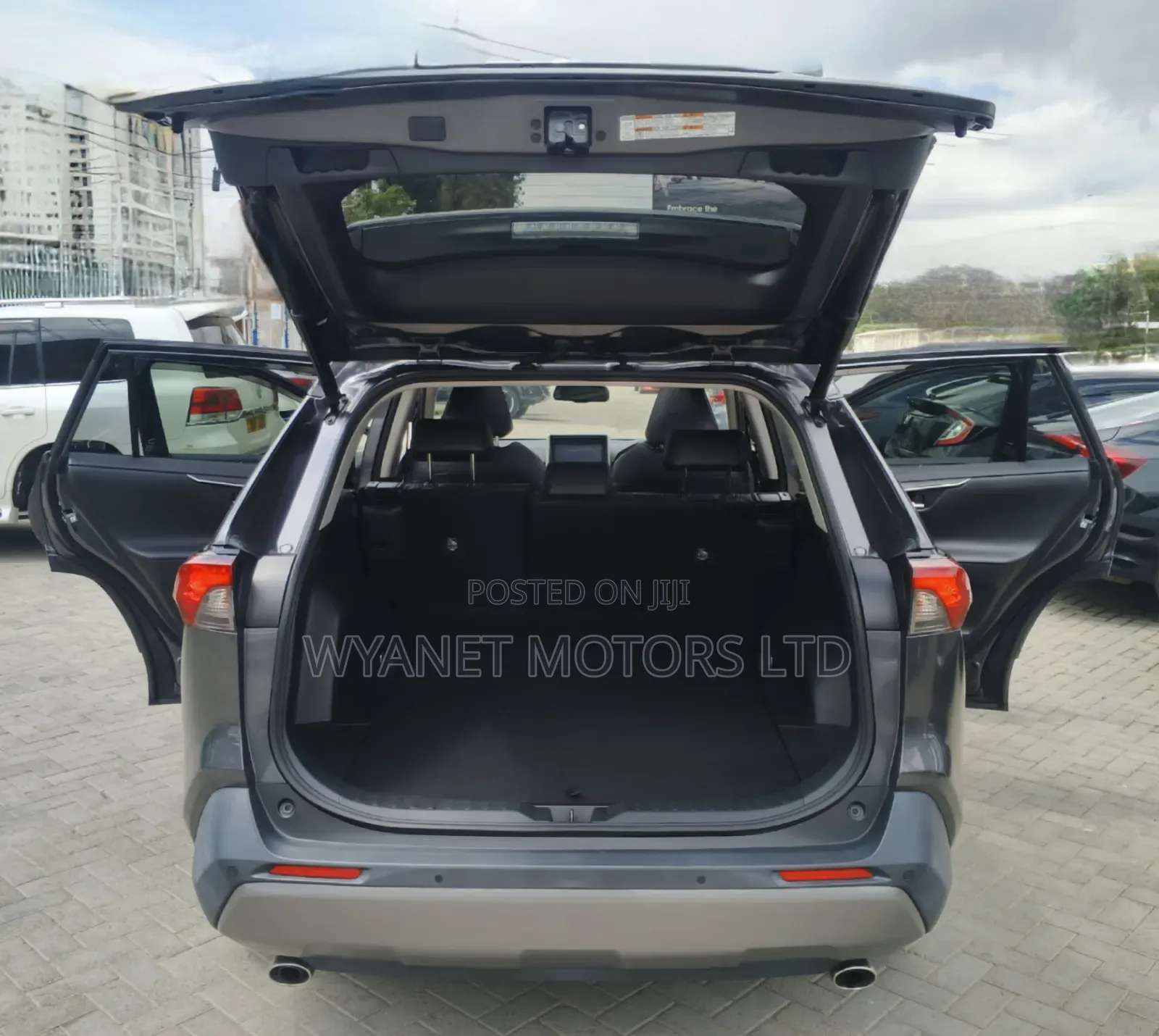 Toyota RAV4 Limited AWD 2020 Gray