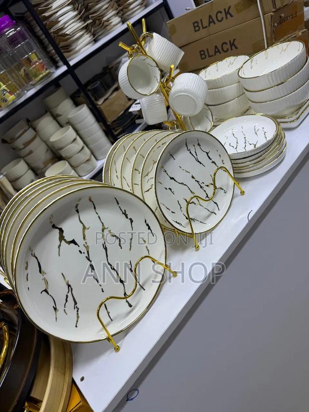 32 0ieces Ceramic Dinner Set