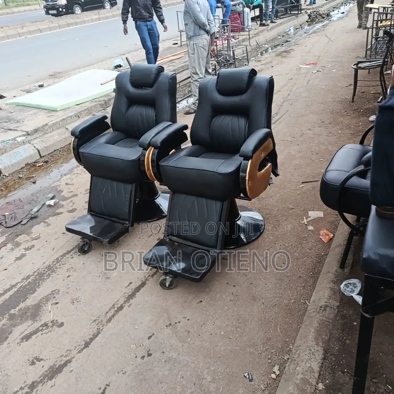 Roteted Kinyozi Chairs 