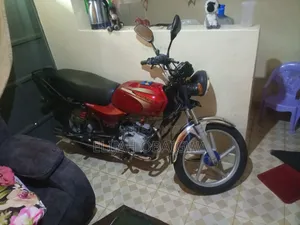 Bajaj Boxer 100 2023 Red