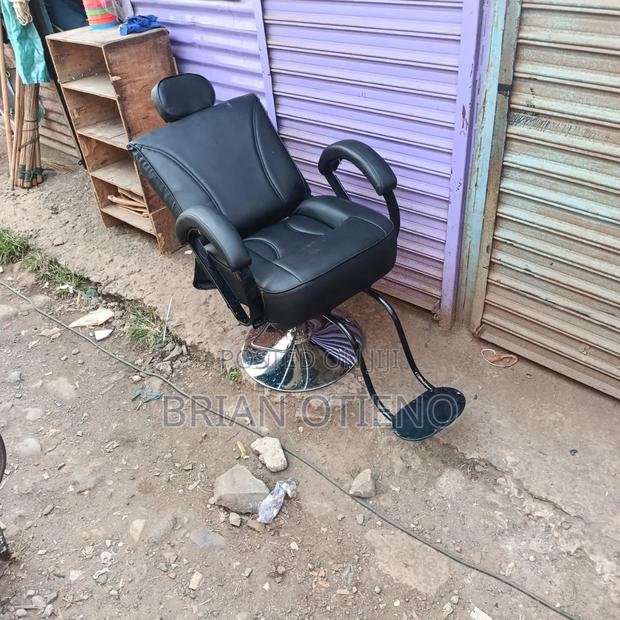 Adjusted Hydraulic Barber Chairs - main view
