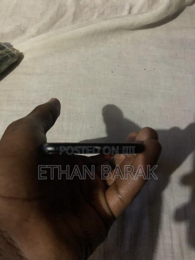 Apple iPhone X 64 GB Black - thumbnail 6