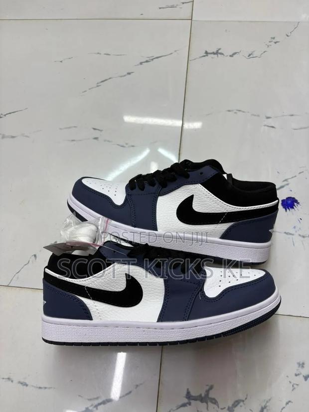 Air Jordan Midnight Navy