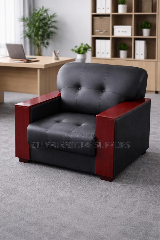Single Executive Sofa Nairobi – Luxury Office Lounge Seating