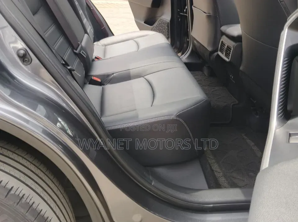 Toyota RAV4 Limited AWD 2020 Gray