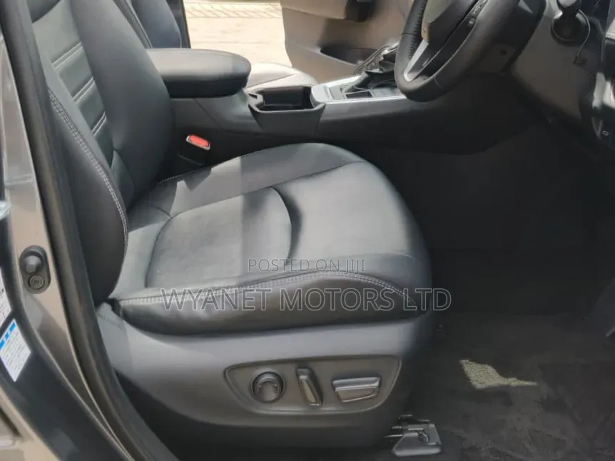 Toyota RAV4 Limited AWD 2020 Gray