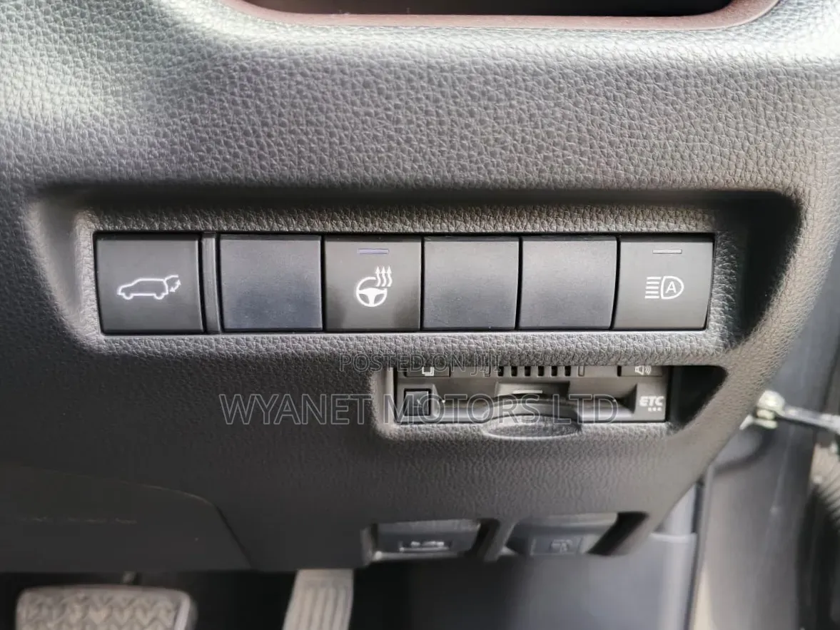 Toyota RAV4 Limited AWD 2020 Gray